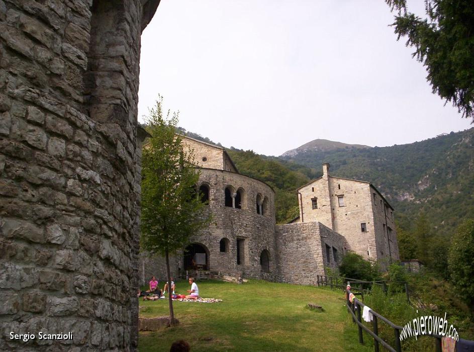 33 Basilica.jpg